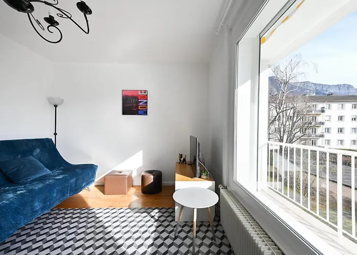 Le Boileau - T3 pour 4 personnes parking et balcon proche du Lac
